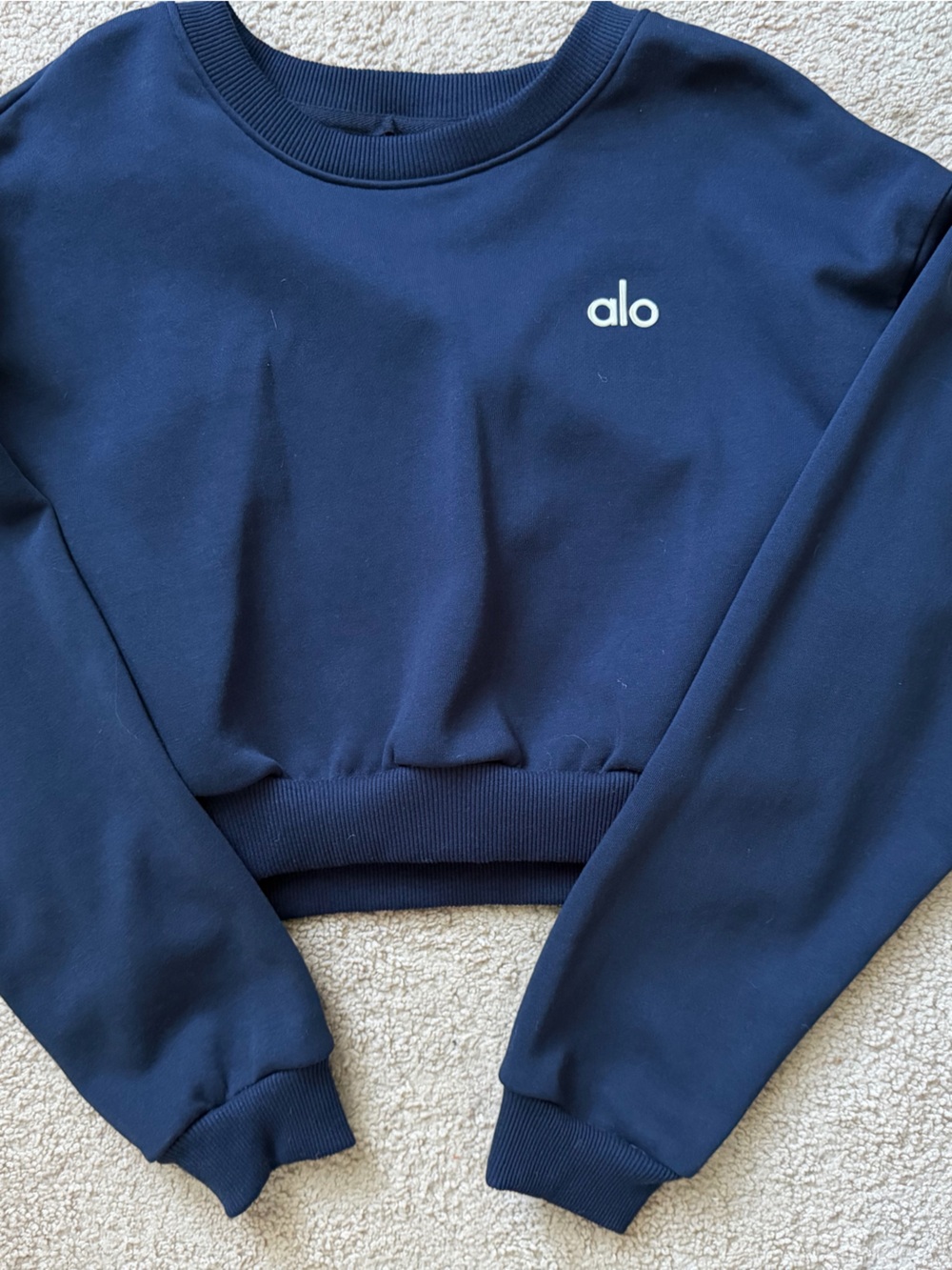 ALO Yoga woman’s Navy Crewneck Sweatshirt with Chrome Embroidery - Picture 3 of 8